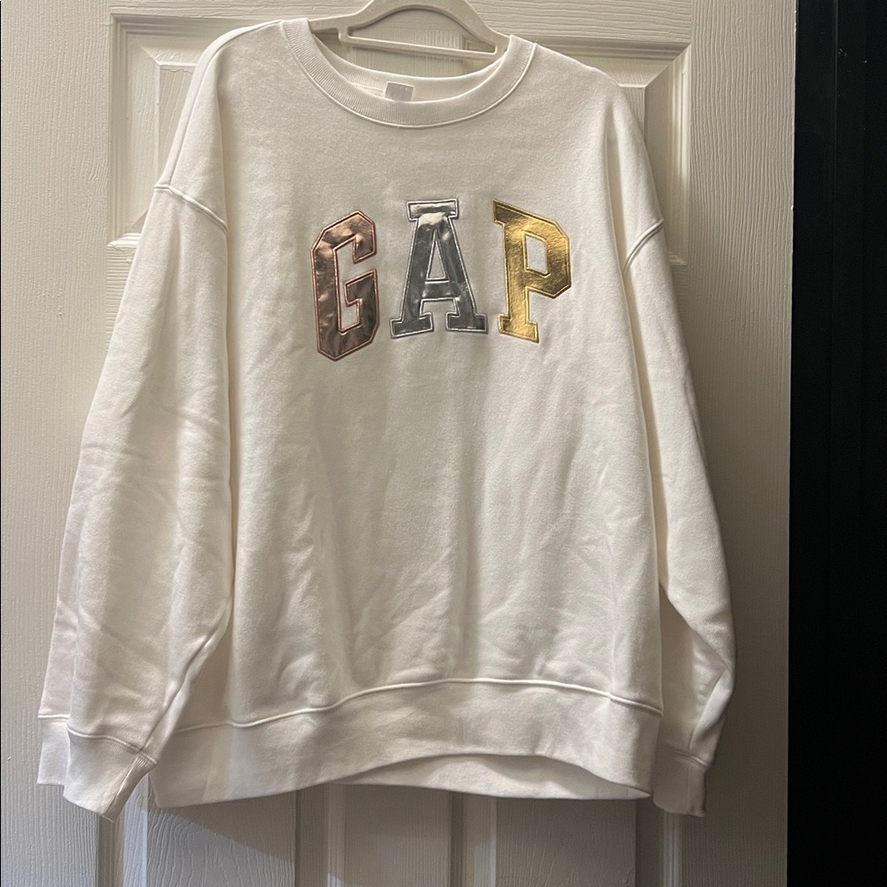 GAP Cream Sweatshirt with Metallic Lettering